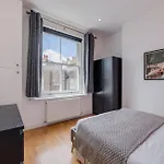The Lipstick Palace - Fitzrovia - By Frankie Says